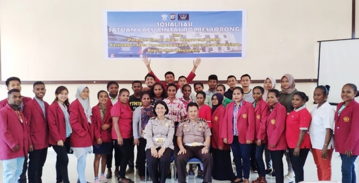 Mahasiswa FISHUM-UNIMUDA Digandeng POLRES Sorong, Kampanyekan Kurangi Angka Kecelakaan