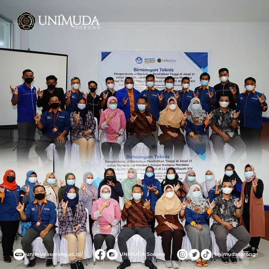 Ketua - Ketua Prodi FISHUM ikut serta dalam BIMTEK Pengembangan Kurikulum Perguruan Tinggi